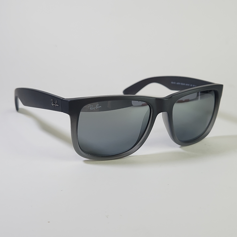Ray-Ban Justin Sunglasses RB4165. 2 Tones Frame Grey 54□16.